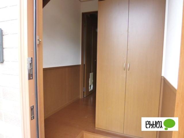 コートモトハシ（101） 玄関
