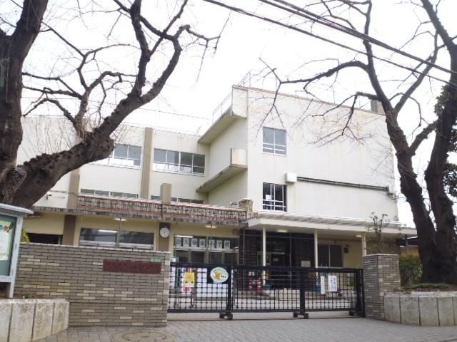 練馬区立大泉東小学校：215m