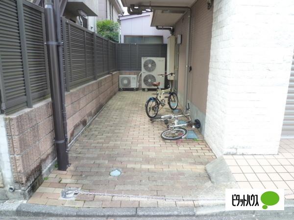 フェリース 駐車場