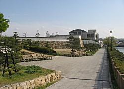 尼崎城址公園：277m