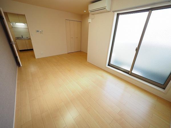 フジパレス西本町北通Ⅰ番館（303） リビング
