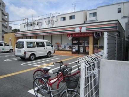 セブンイレブン尼崎神田南通6丁目店：159m