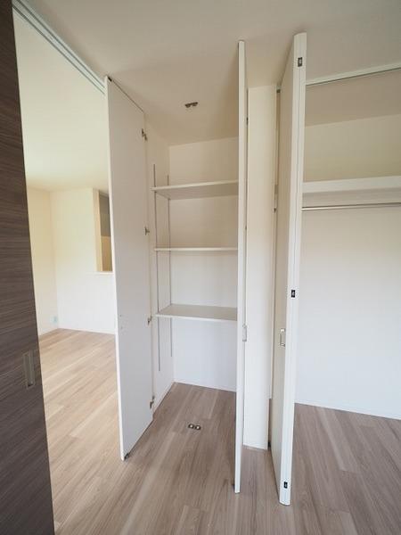 ヘーベルメゾン小松北町（１−１０）（302） 収納