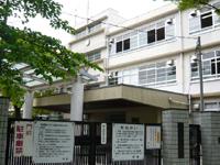 尼崎市立小田中学校：668m