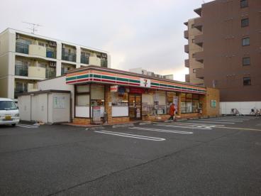 セブンイレブン尼崎武庫元町店：560m