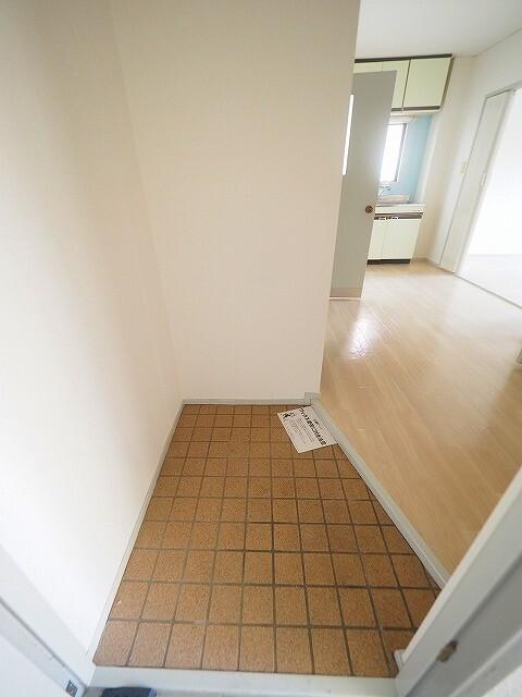 東難波佐野マンション（302） 玄関