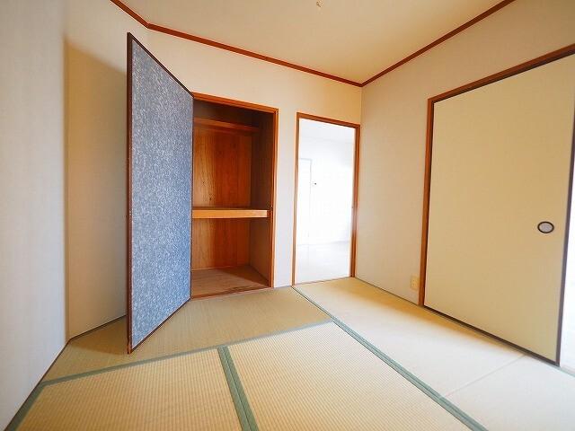 東難波佐野マンション（302） 収納
