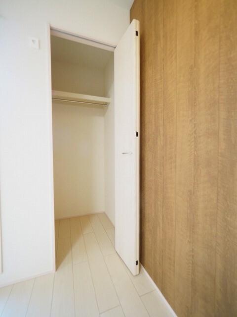 フジパレス阪急園田ＥＡＳＴⅤ番館（305） 収納
