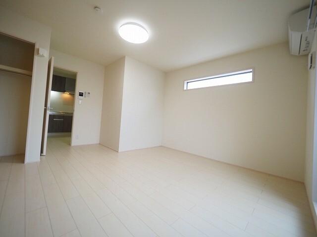 フジパレス阪急園田ＥＡＳＴⅤ番館（305） リビング