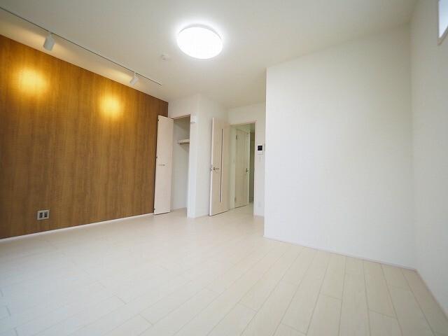 フジパレス阪急園田ＥＡＳＴⅤ番館（305） リビング