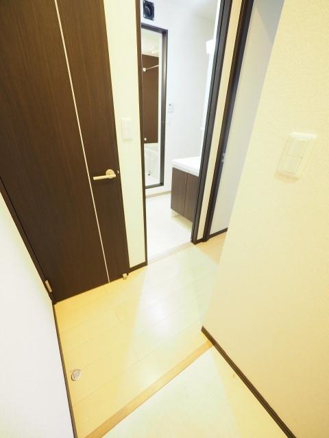 フジパレス西本町（205） 玄関