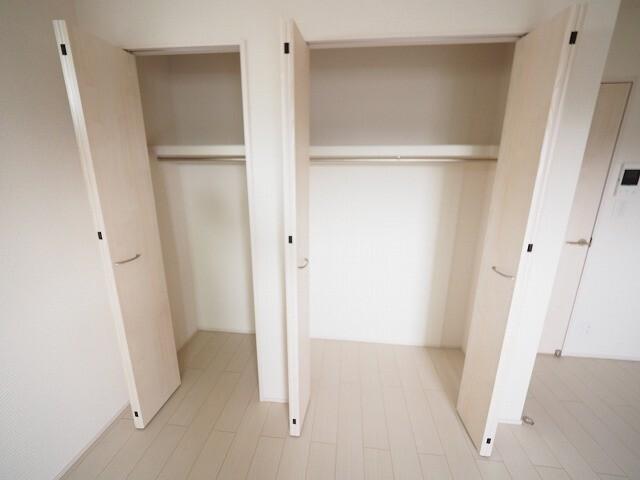 フジパレス尼崎ガーデンⅤ番館（301） 収納