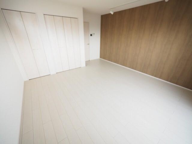 フジパレス尼崎ガーデンⅤ番館（301） リビング