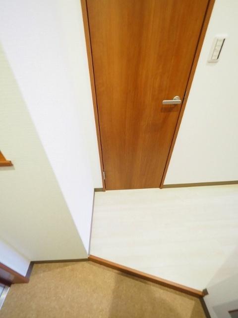 ネクステージ七松町（101） 玄関