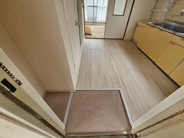 ハイツフェニックス 玄関