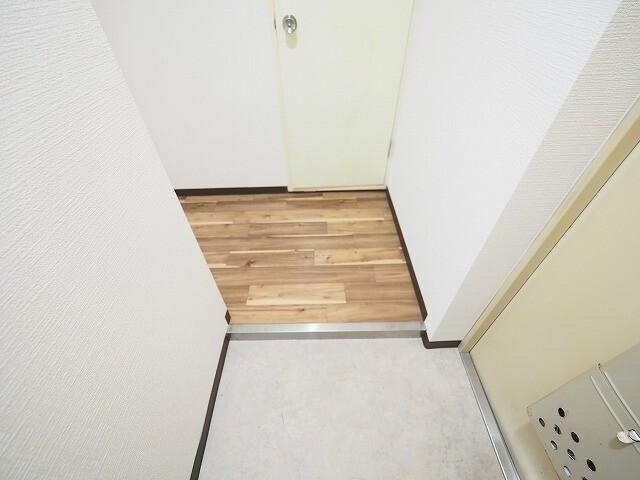 シロハイヌ尼崎（402） 玄関