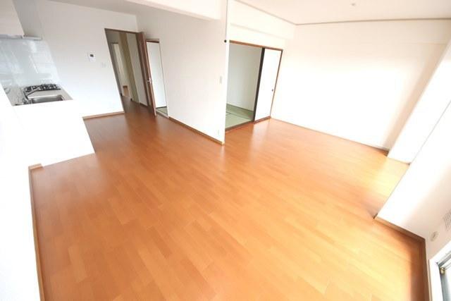 尼崎市稲葉荘マンション リビング