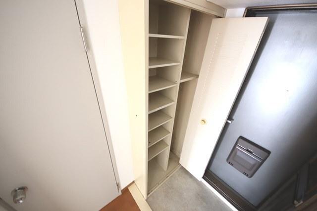 尼崎市稲葉荘マンション 玄関