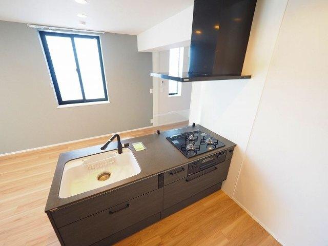 Ｆｏｒｅｎａ　Ｃｏｕｒｔ　塚口　Ｗｅｓｔ（301） キッチン