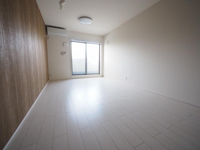 尼崎市東園田町アパート リビング