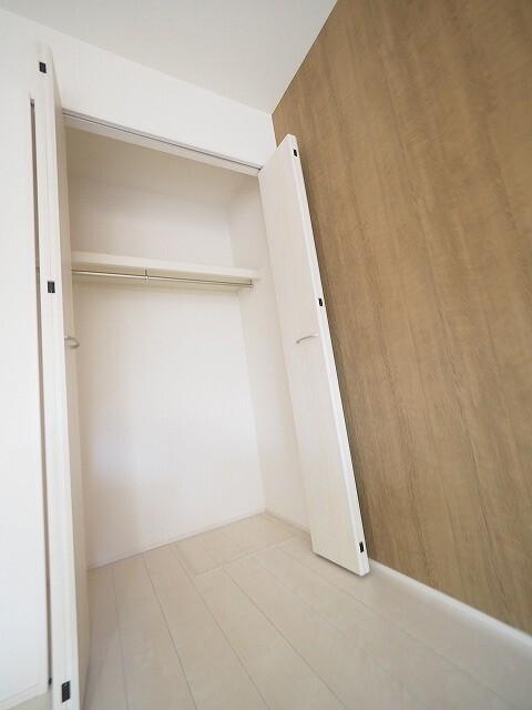 尼崎市東園田町アパート 収納