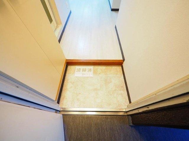 サンパレス21新明（204） 玄関