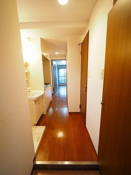 ＣＯＺＹセイケン参番館（402） 玄関