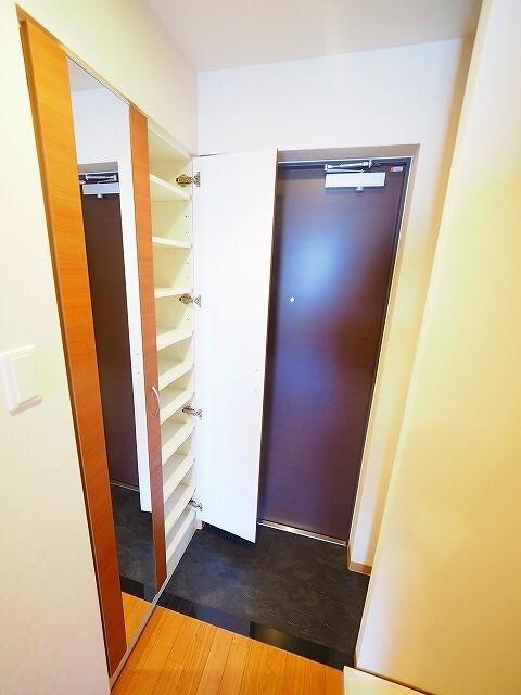 アリビオ立花Ⅱ（904） 玄関