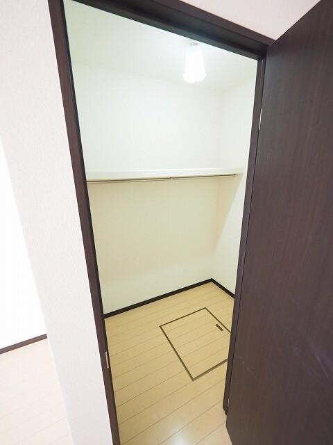 フジパレス立花サウス（106） 収納