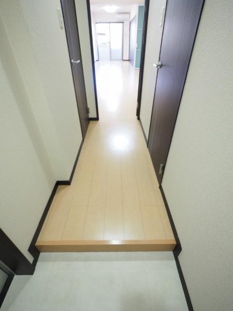 フジパレス尼崎宮内町ＥＡＳＴ（103） 玄関