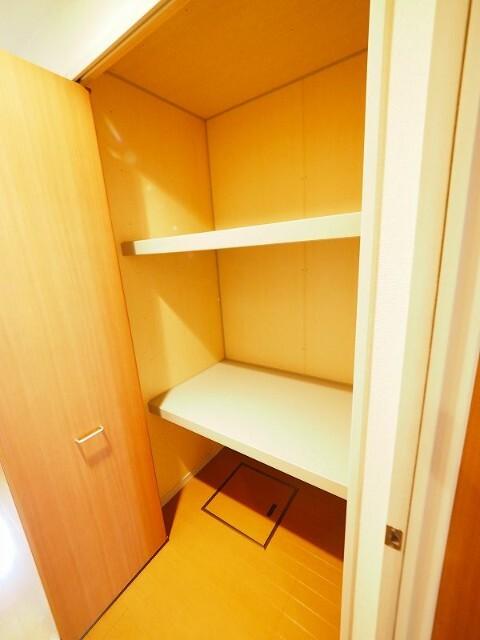 尼崎市上ノ島町アパート 収納