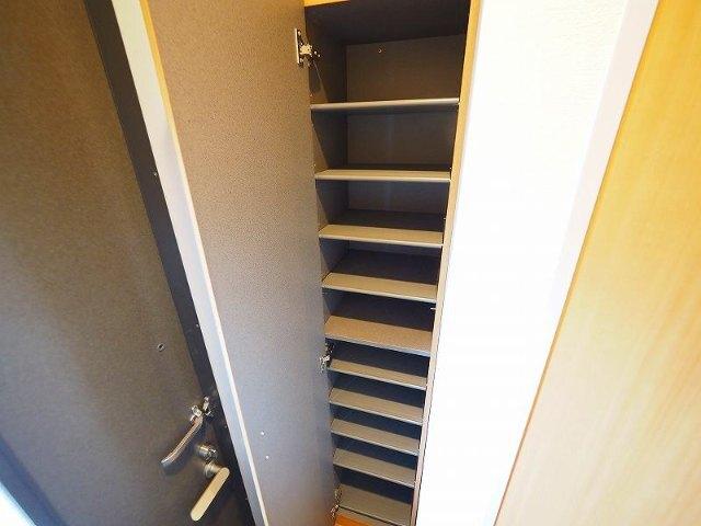 尼崎市上ノ島町アパート 収納