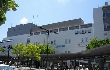 阪急伊丹駅：3300m