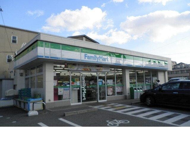 ファミリーマート様：300m