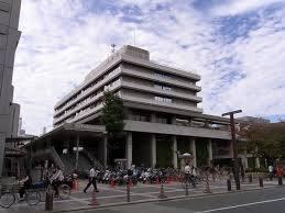 西宮市役所：961m