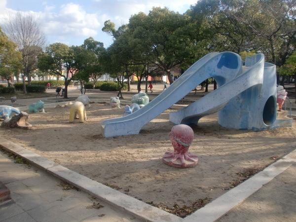 北雁替公園：869m