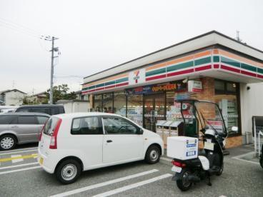 セブンイレブン尼崎富松町2丁目店：264m
