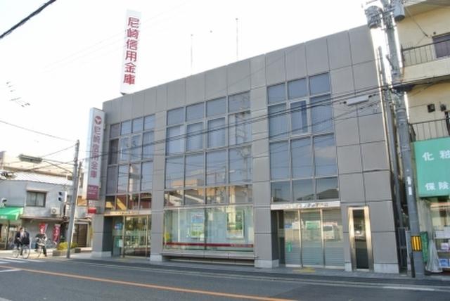 尼崎信用金庫難波支店：377m