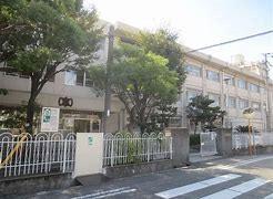 西宮市立上甲子園中学校：351m