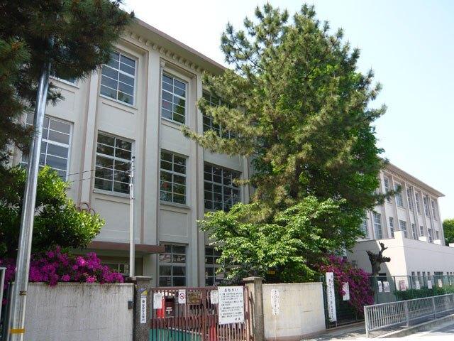 尼崎市立長洲小学校：270m