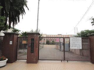 尼崎市立大庄小学校：679m