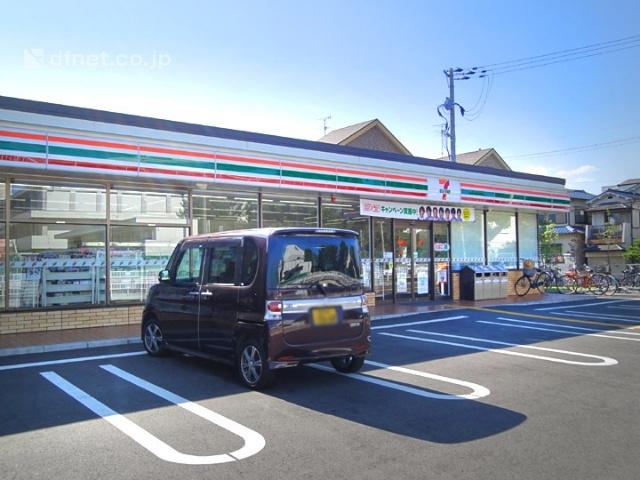 セブンイレブン尼崎武庫の里2丁目店：558m