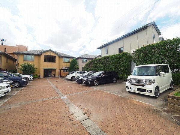 尼崎市上ノ島町アパート 駐車場