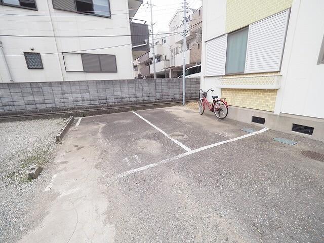 エクセル武庫川Ⅱ（207） 駐車場