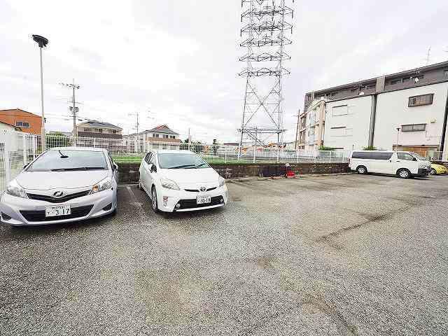 ソリオ北園田（103） 駐車場