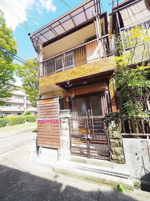 東園田６丁目貸家 駐車場