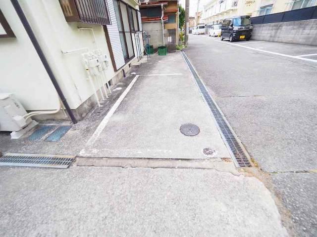 阪本ハイツ（201） 駐車場