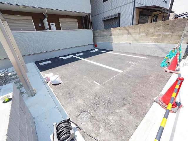 フジパレス武庫川駅北（303） 駐車場
