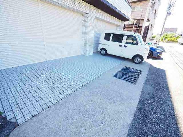 サンパレス21新明（403） 駐車場