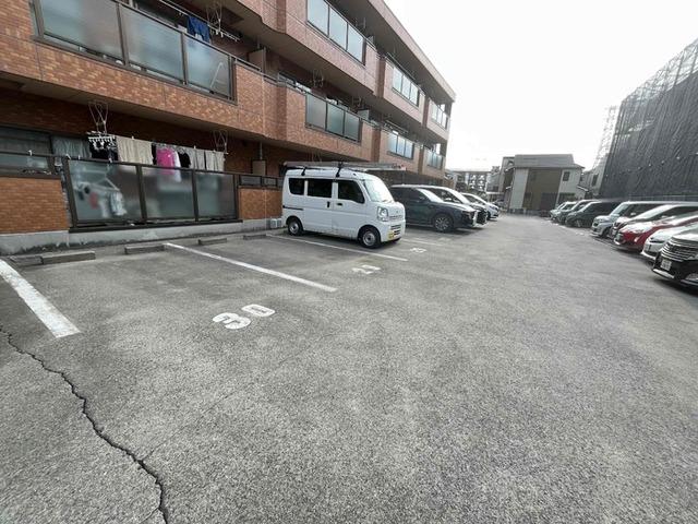 フリーダム武庫の里Ⅰ（306） 駐車場